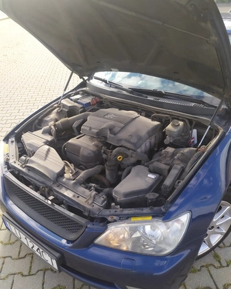 Lexus IS cena 18900 przebieg: 380000, rok produkcji 2004 z Lublin małe 631